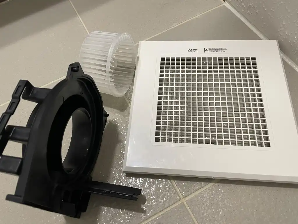 浴室換気扇清掃　施工後